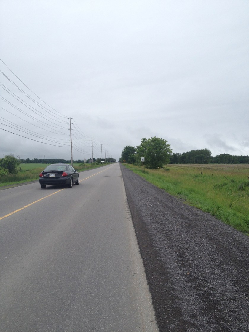 Road vs gravel shoulder (Bravo generous driver!)
