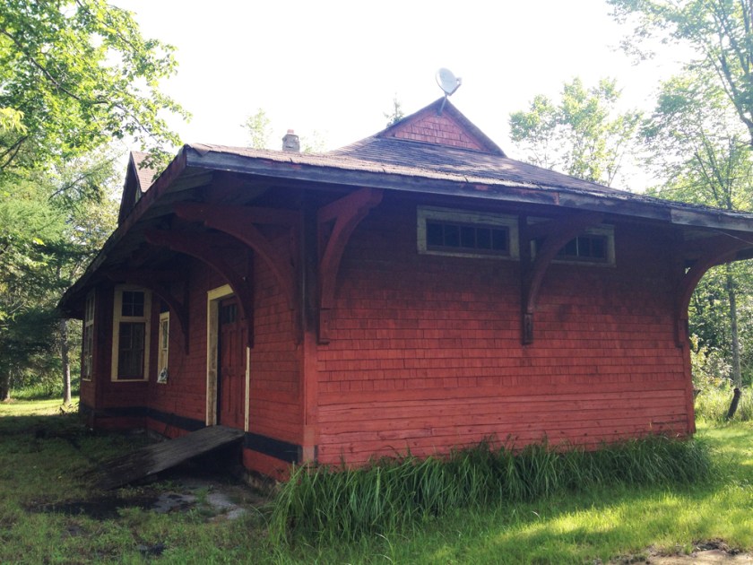 Clarendon Train Station