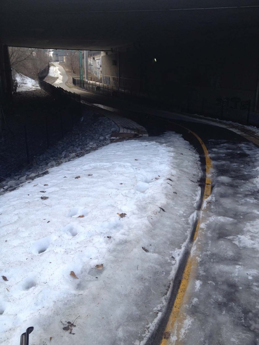 Path under Portage on Quebec side