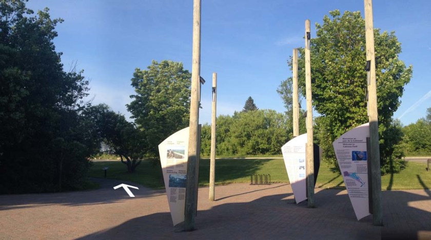 Gatineau Park Pathway heading south 