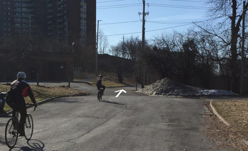 Link at end of Birchwood to mall parking lots.