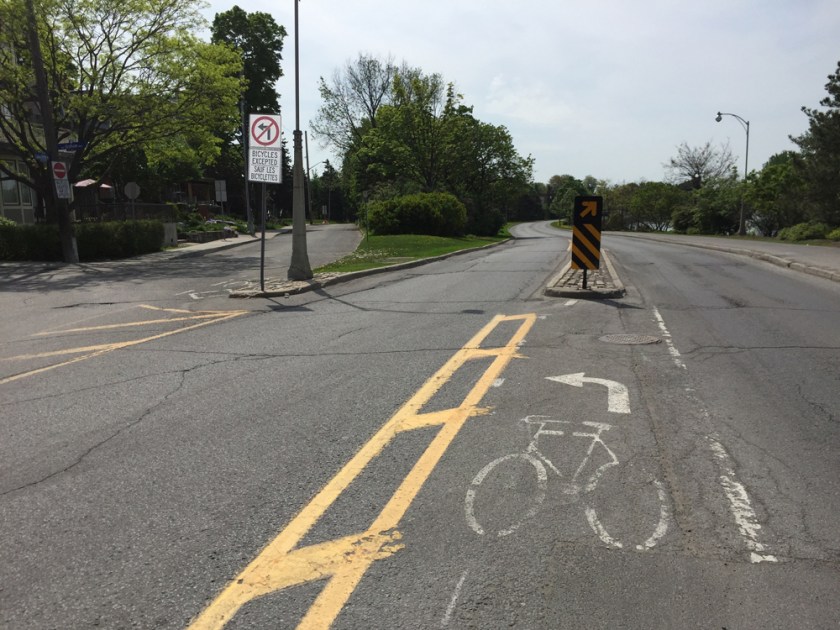 Bike turn lane from Colonel By Drive to Echo Drive just south of Pretoria Bridge