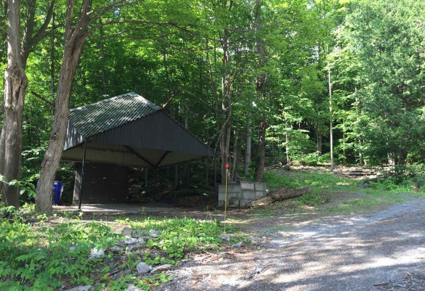 Short driveway to the right off Chemin de la Montagne